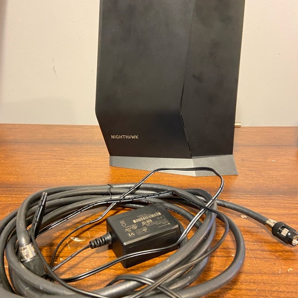 NETGEAR Nighthawk Black Wireless Router- - Picture 6 of 7